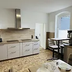 Stilvolles Stadthaus Mit 5 Schlafzimmern Und 2 Baedern In * Braunschweig