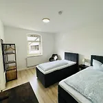 Casa de Férias Stilvolles Stadthaus Mit 5 Schlafzimmern Und 2 Baedern In