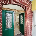 Stilvolles Stadthaus Mit 5 Schlafzimmern Und 2 Baedern In *
