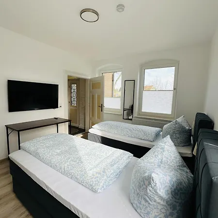 Casa de Férias Stilvolles Stadthaus Mit 5 Schlafzimmern Und 2 Baedern In *