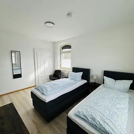 Casa de Férias Stilvolles Stadthaus Mit 5 Schlafzimmern Und 2 Baedern In *