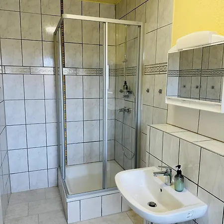 Stilvolles Stadthaus Mit 5 Schlafzimmern Und 2 Baedern In Prázdninový dům Braunschweig