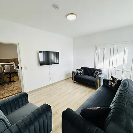 Prázdninový dům Stilvolles Stadthaus Mit 5 Schlafzimmern Und 2 Baedern In *