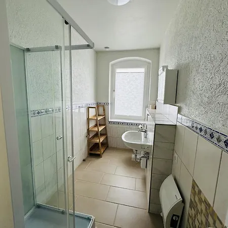 Stilvolles Stadthaus Mit 5 Schlafzimmern Und 2 Baedern In Prázdninový dům
